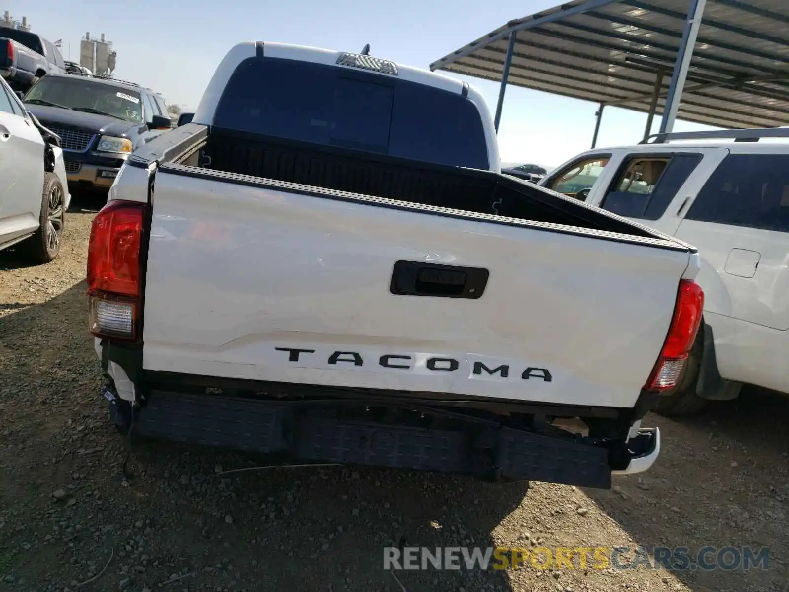 9 Photograph of a damaged car 3TMCZ5AN8KM214129 TOYOTA TACOMA 2019