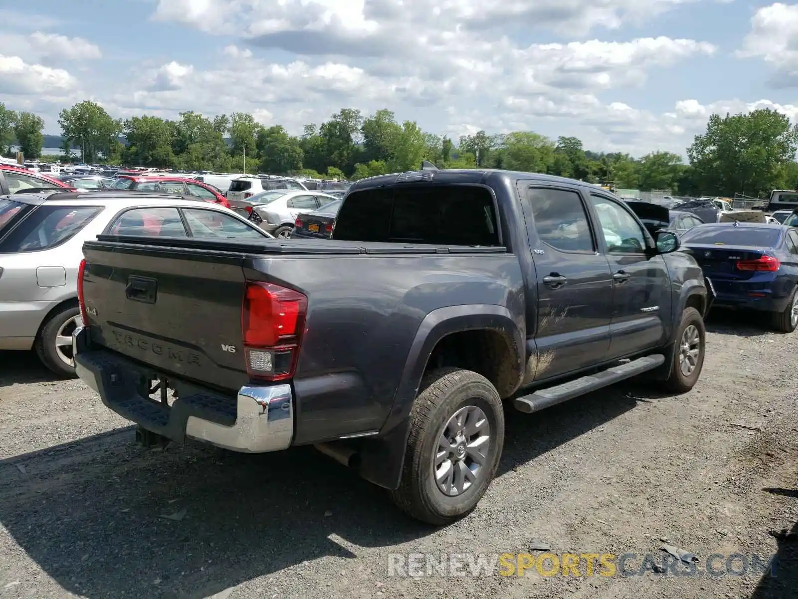 4 Photograph of a damaged car 3TMCZ5AN8KM214213 TOYOTA TACOMA 2019