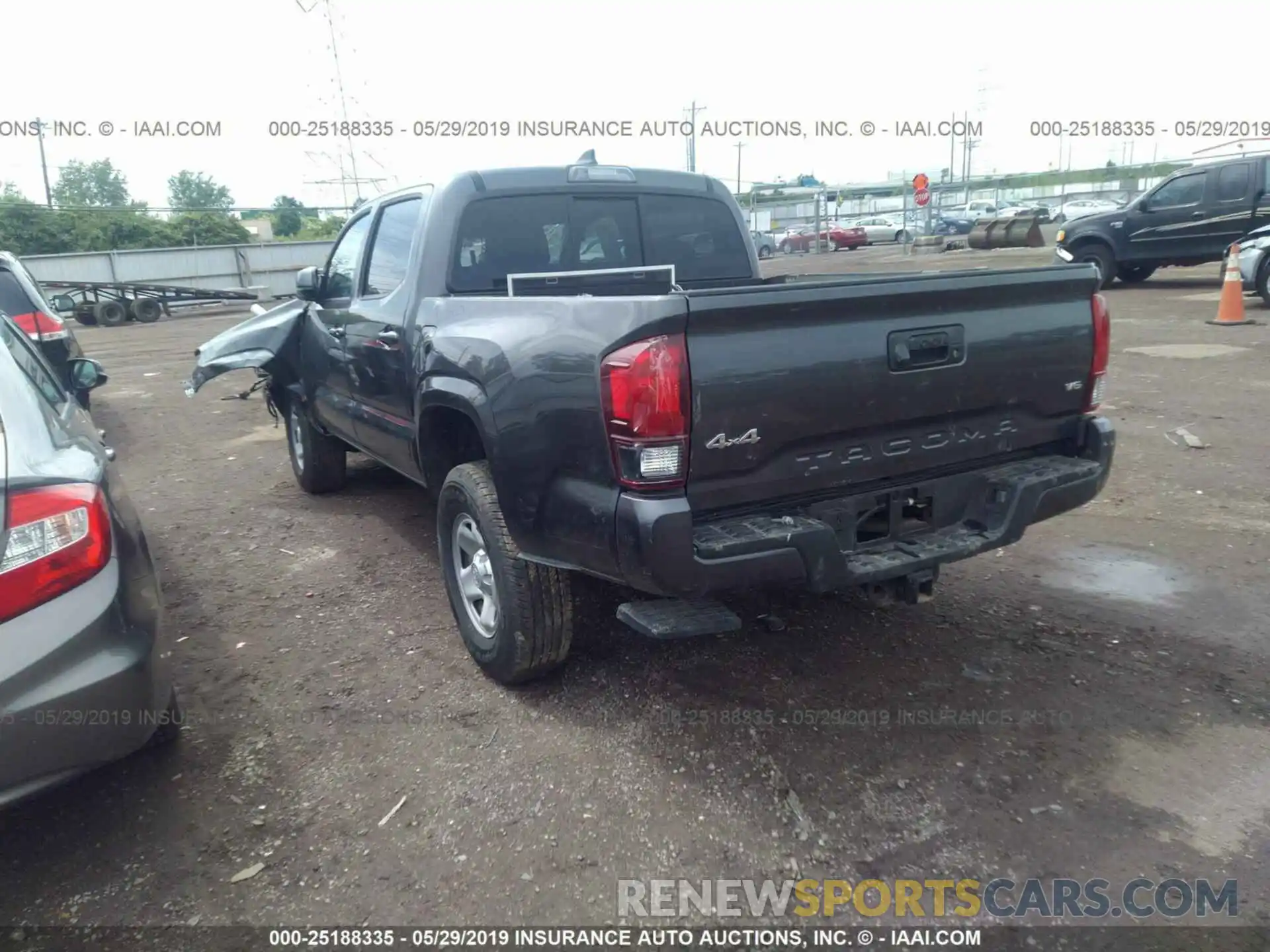 3 Фотография поврежденного автомобиля 3TMCZ5AN8KM216544 TOYOTA TACOMA 2019