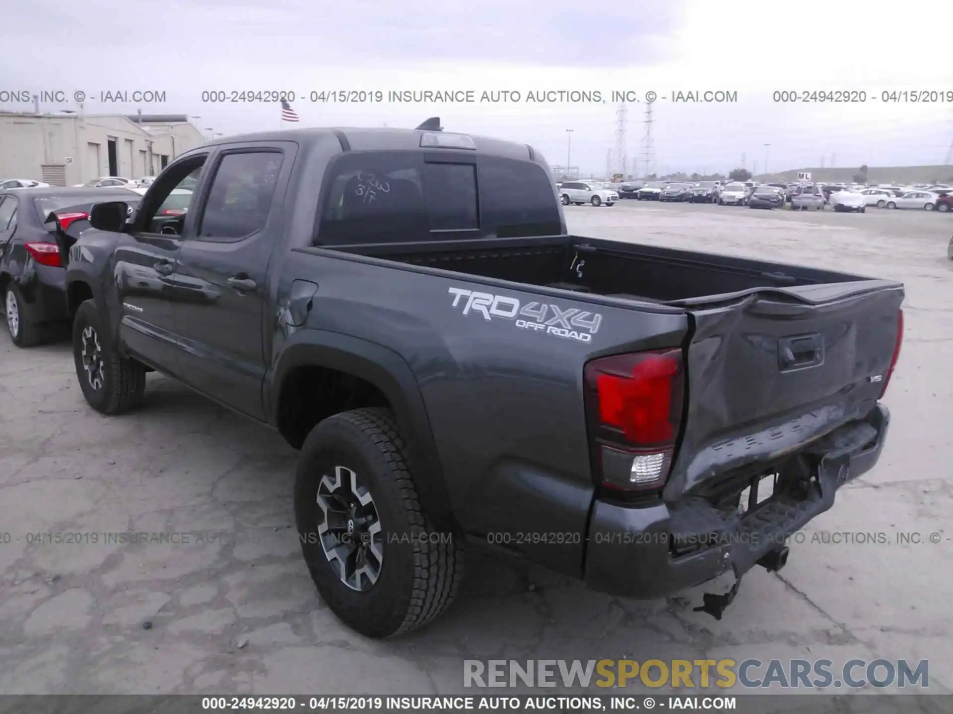 3 Photograph of a damaged car 3TMCZ5AN8KM221632 TOYOTA TACOMA 2019