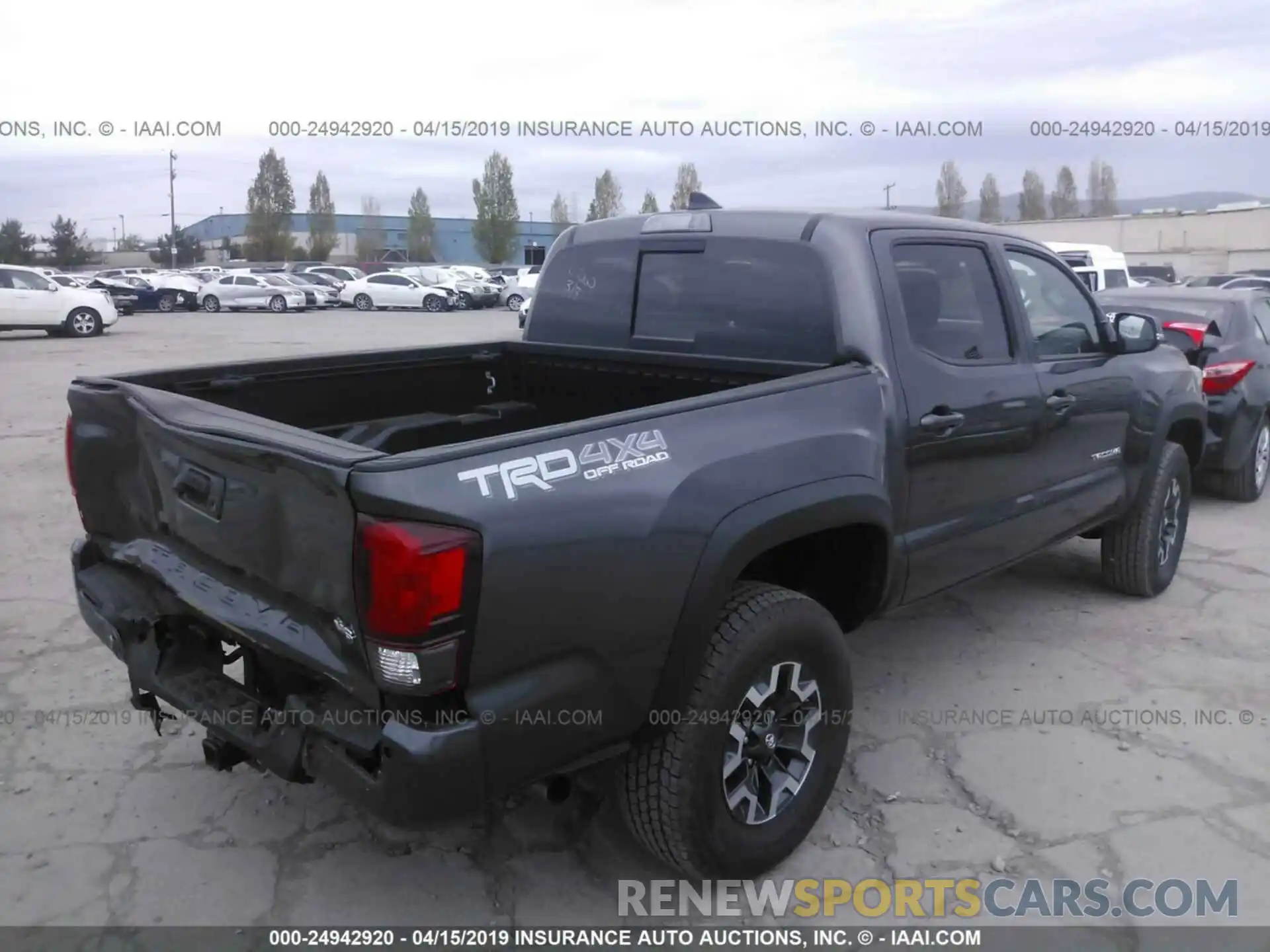 4 Фотография поврежденного автомобиля 3TMCZ5AN8KM221632 TOYOTA TACOMA 2019