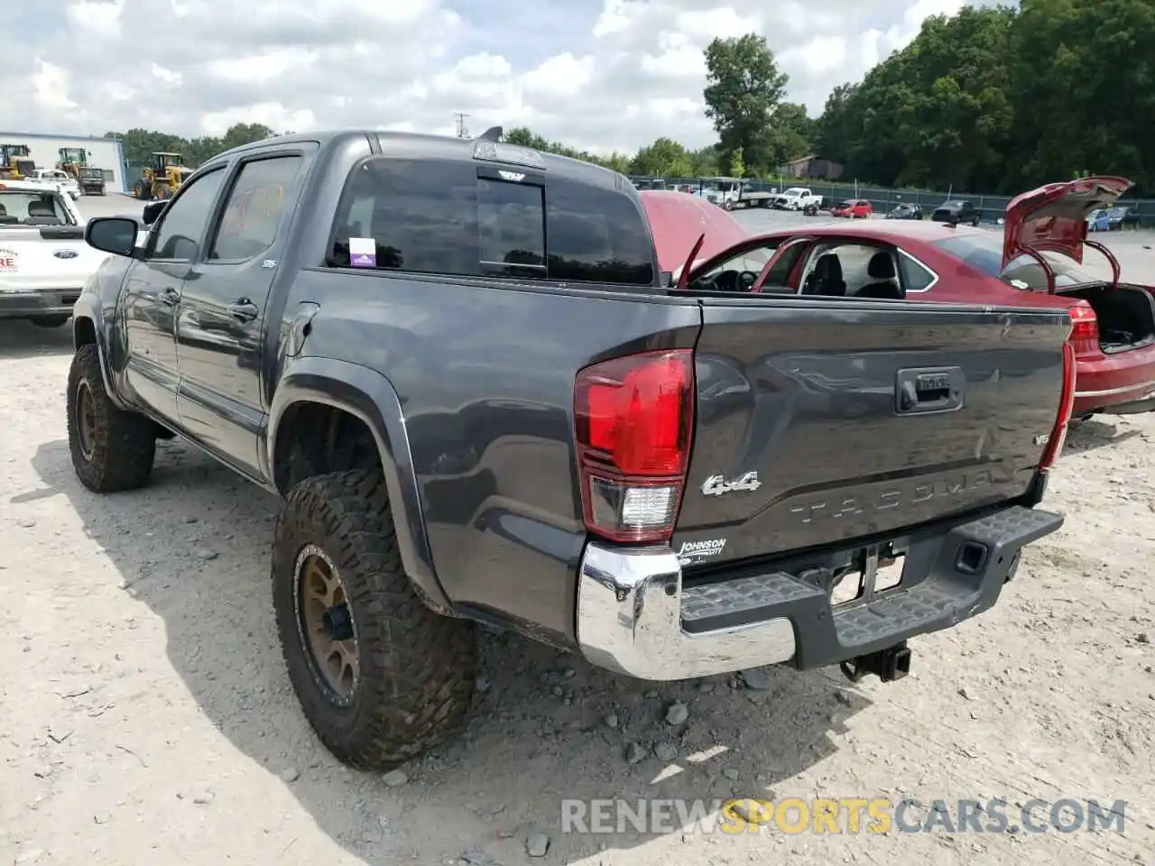 3 Photograph of a damaged car 3TMCZ5AN8KM224045 TOYOTA TACOMA 2019