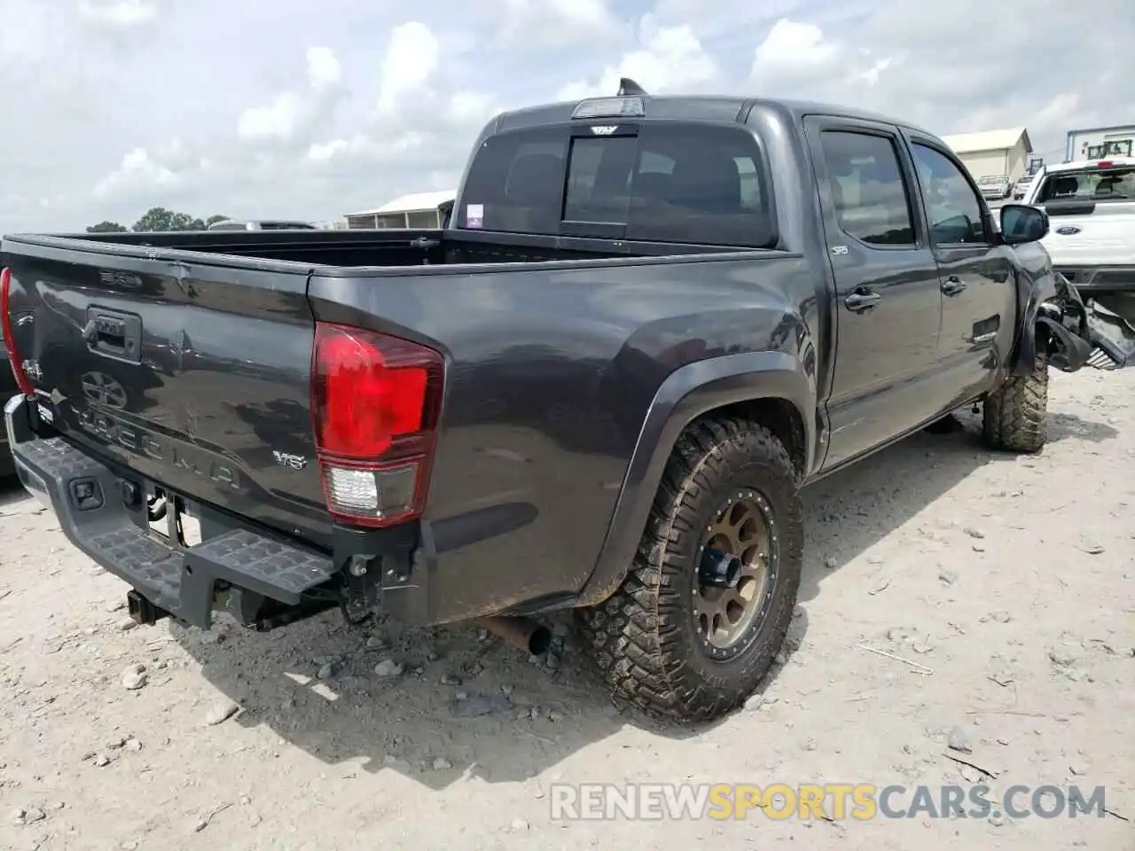 4 Photograph of a damaged car 3TMCZ5AN8KM224045 TOYOTA TACOMA 2019