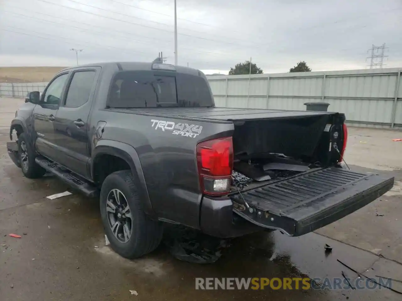 3 Photograph of a damaged car 3TMCZ5AN8KM229438 TOYOTA TACOMA 2019