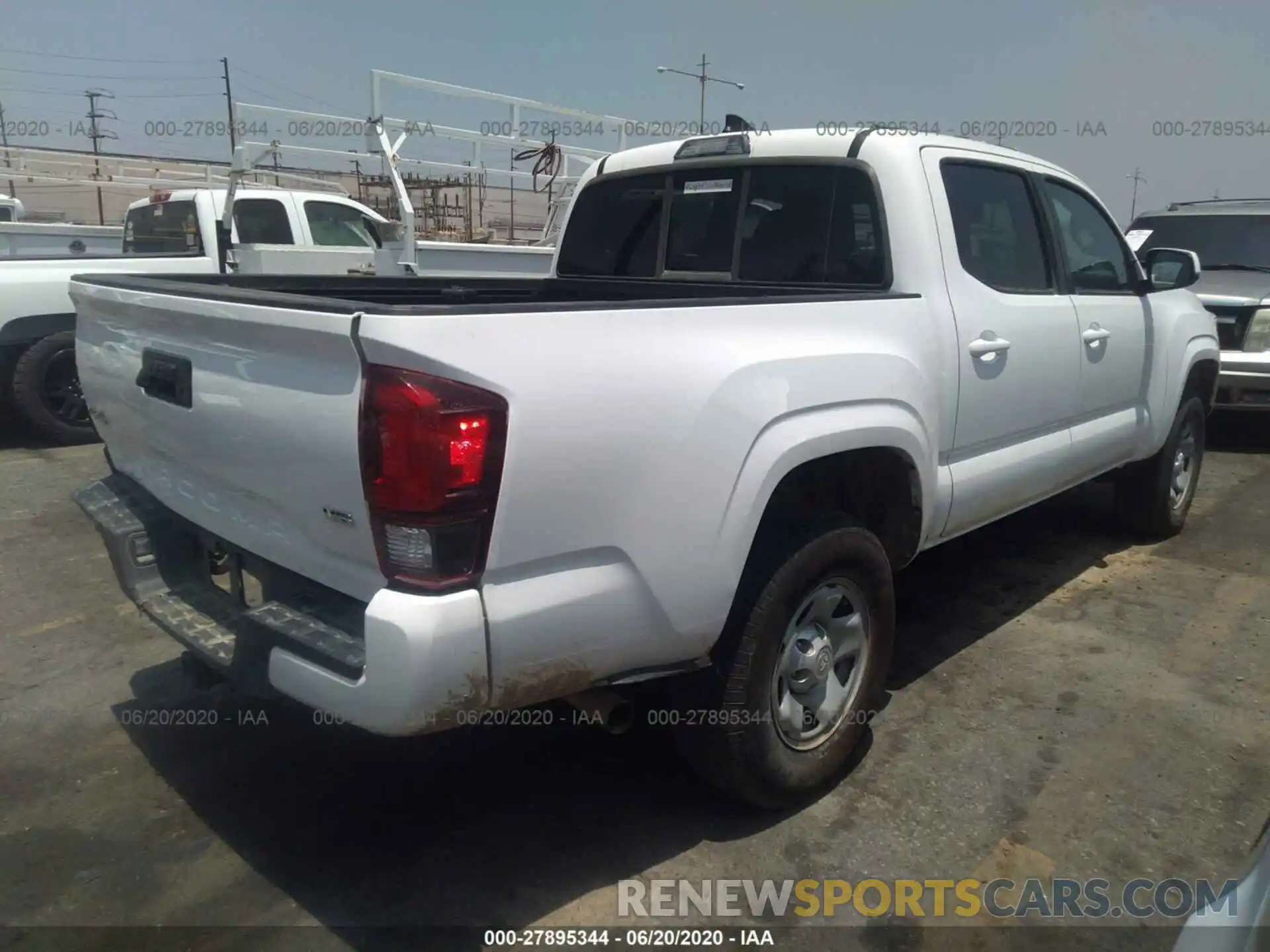 4 Photograph of a damaged car 3TMCZ5AN8KM230198 TOYOTA TACOMA 2019