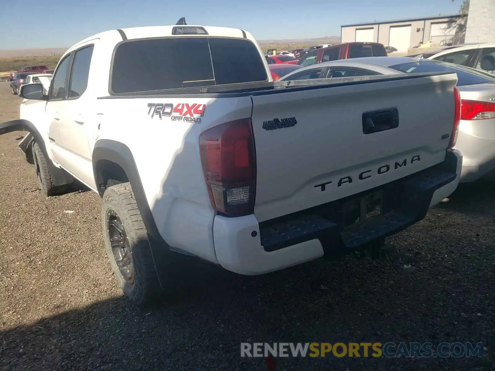 3 Photograph of a damaged car 3TMCZ5AN8KM235563 TOYOTA TACOMA 2019