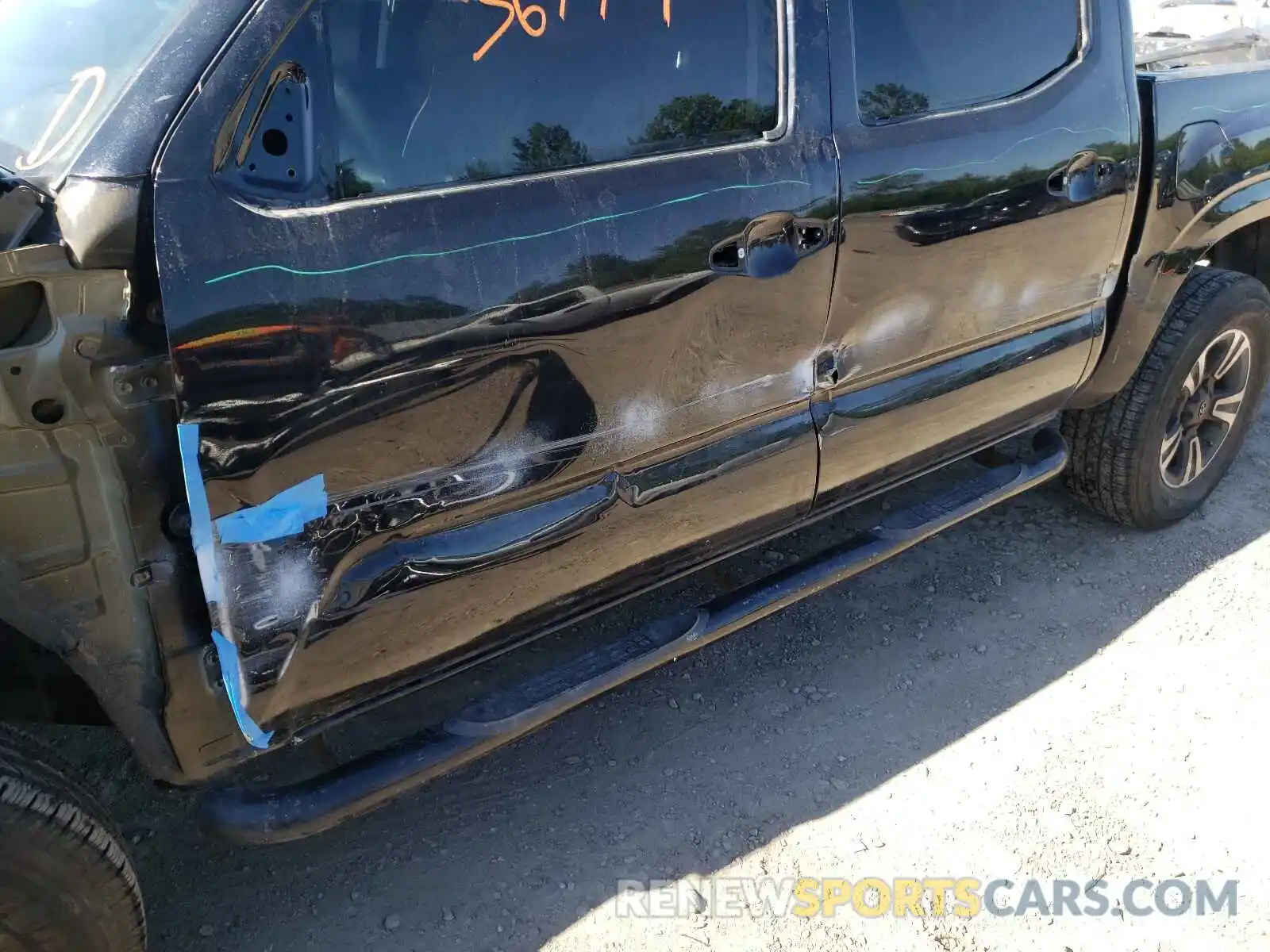 9 Photograph of a damaged car 3TMCZ5AN8KM236647 TOYOTA TACOMA 2019