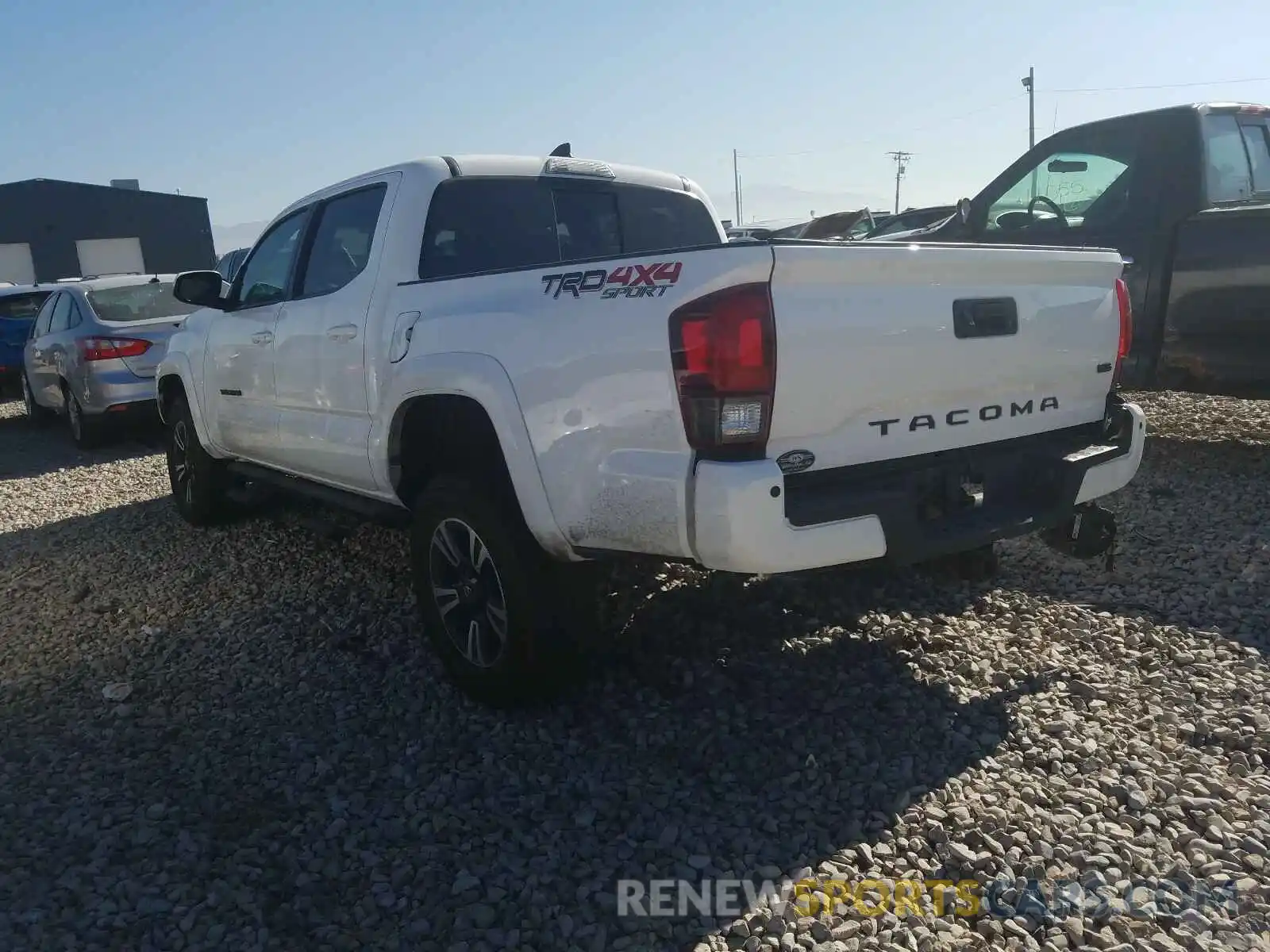 3 Photograph of a damaged car 3TMCZ5AN8KM240116 TOYOTA TACOMA 2019