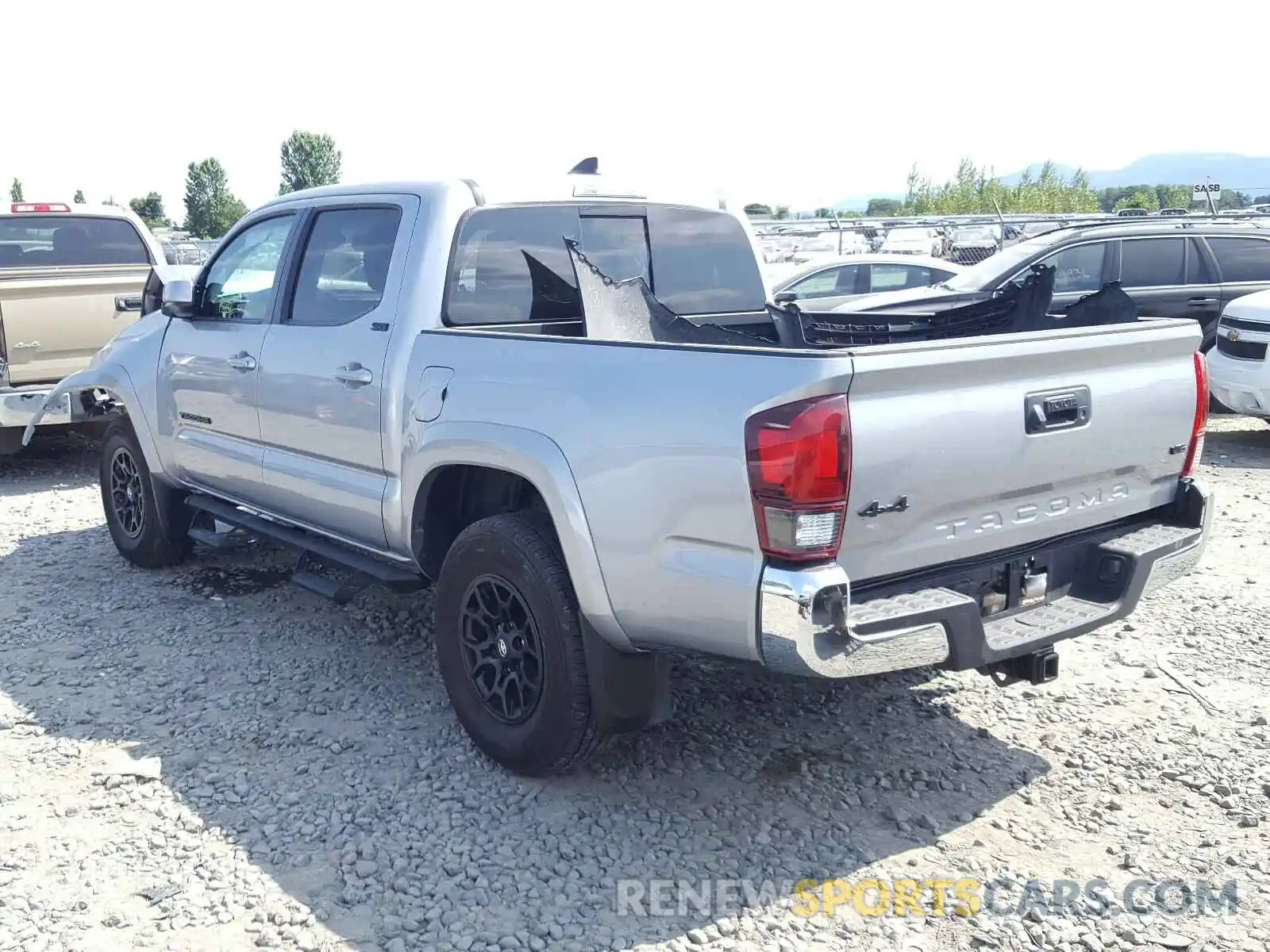 3 Photograph of a damaged car 3TMCZ5AN8KM246269 TOYOTA TACOMA 2019