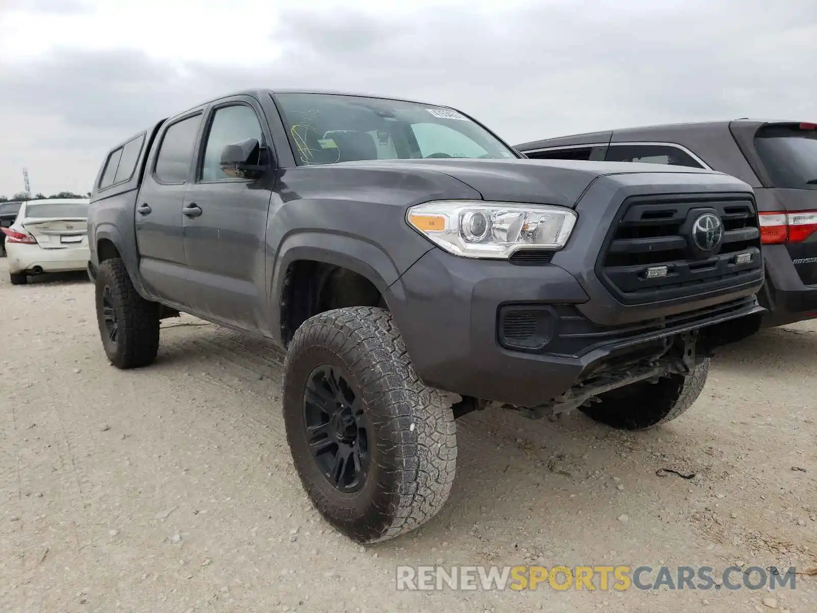 1 Photograph of a damaged car 3TMCZ5AN8KM250337 TOYOTA TACOMA 2019