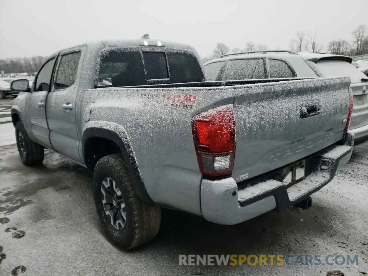 3 Photograph of a damaged car 3TMCZ5AN8KM252492 TOYOTA TACOMA 2019