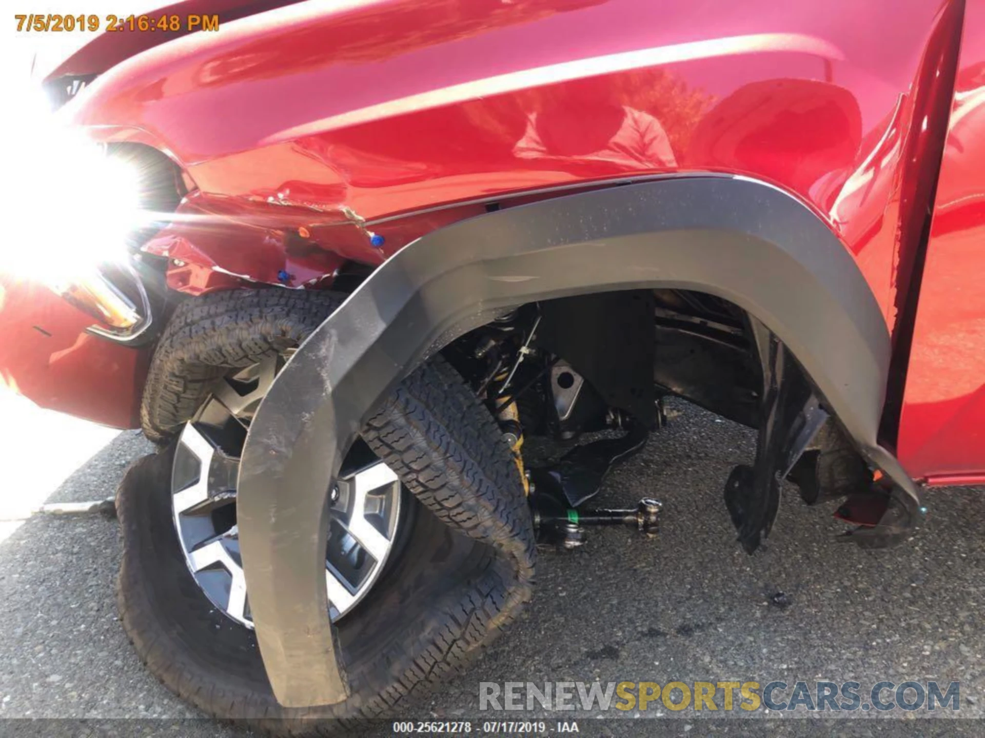 17 Photograph of a damaged car 3TMCZ5AN8KM256493 TOYOTA TACOMA 2019