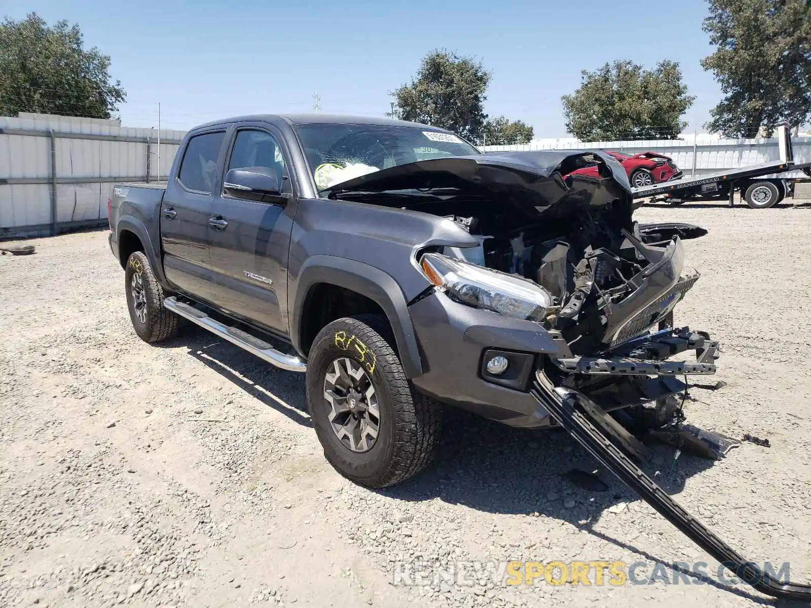 1 Photograph of a damaged car 3TMCZ5AN8KM256638 TOYOTA TACOMA 2019