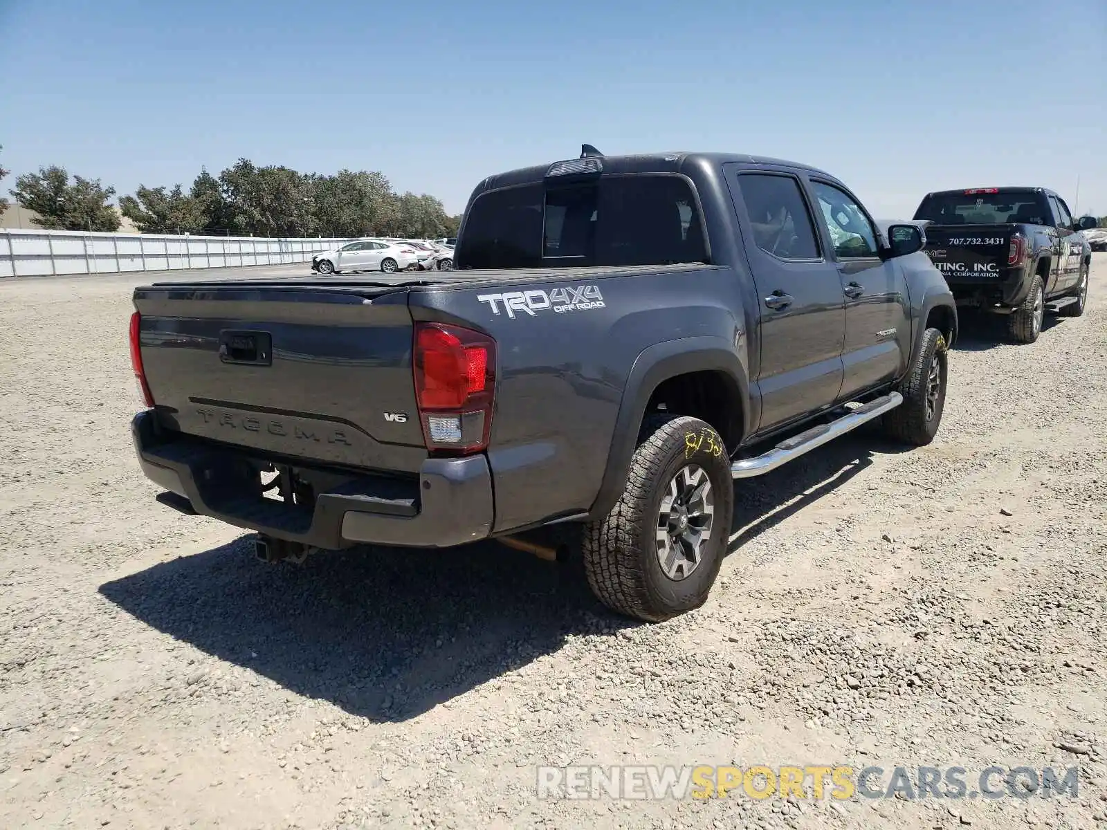 4 Photograph of a damaged car 3TMCZ5AN8KM256638 TOYOTA TACOMA 2019