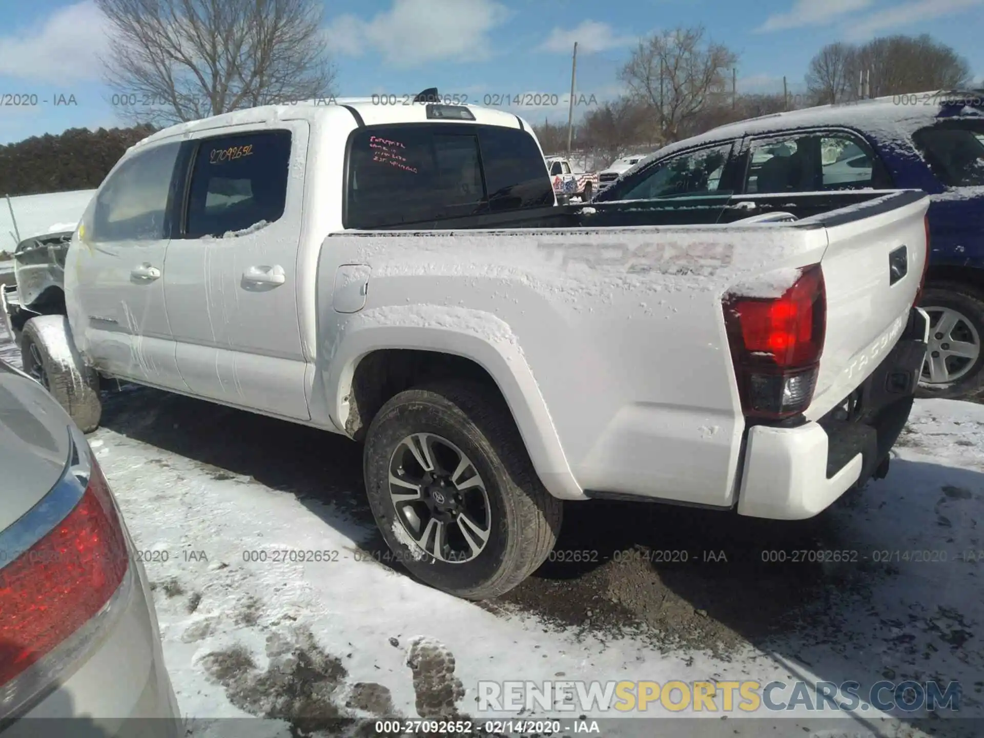 3 Photograph of a damaged car 3TMCZ5AN8KM261029 TOYOTA TACOMA 2019