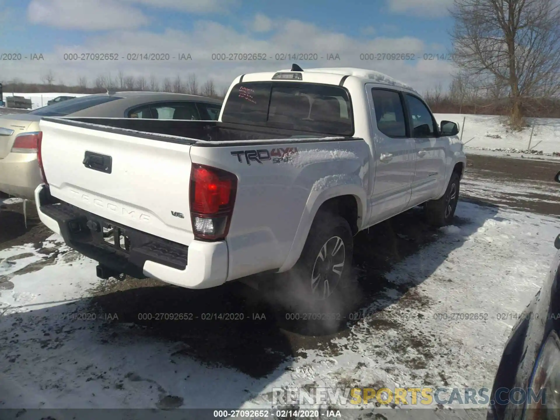 4 Photograph of a damaged car 3TMCZ5AN8KM261029 TOYOTA TACOMA 2019