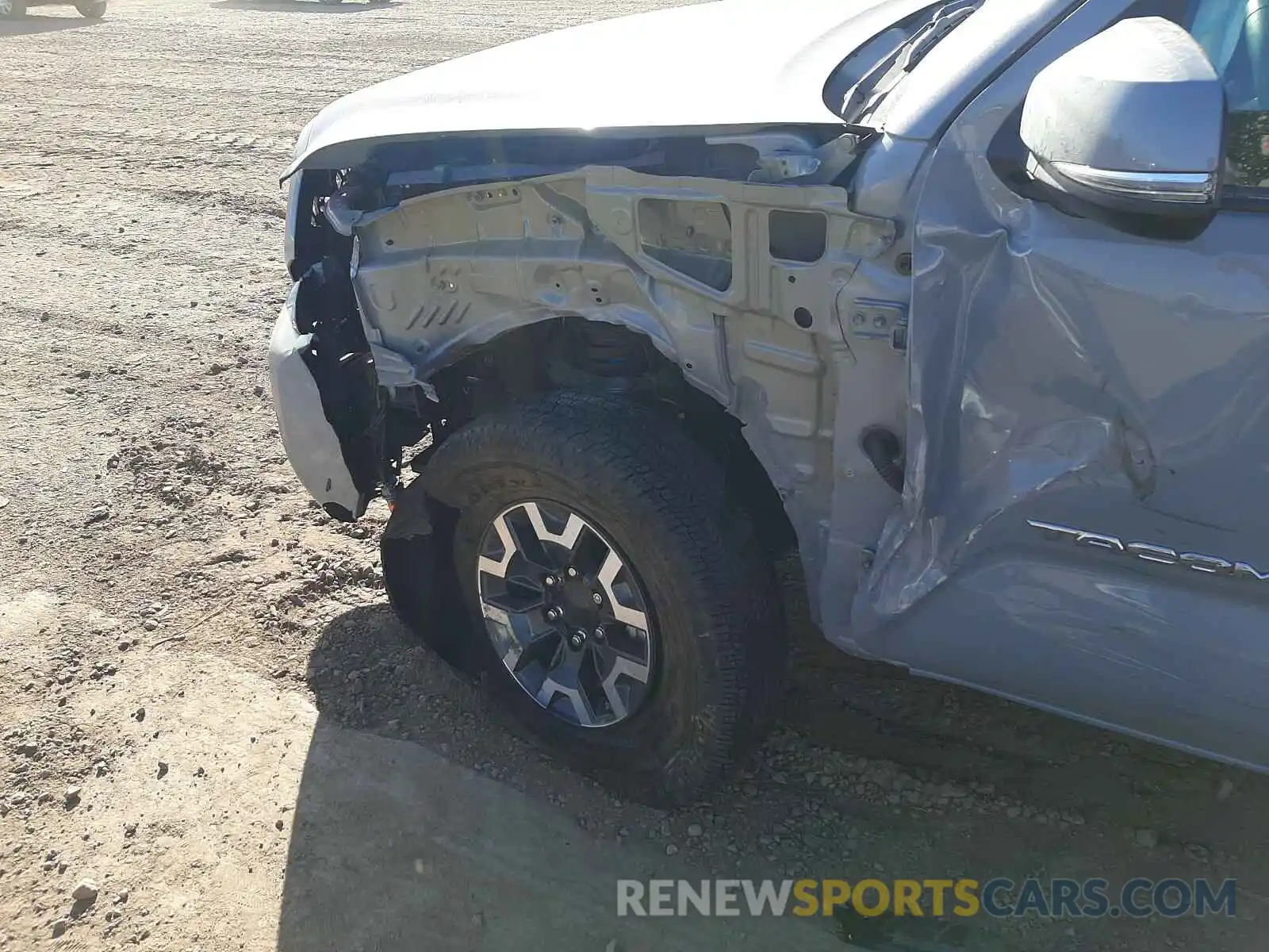 9 Photograph of a damaged car 3TMCZ5AN8KM261158 TOYOTA TACOMA 2019