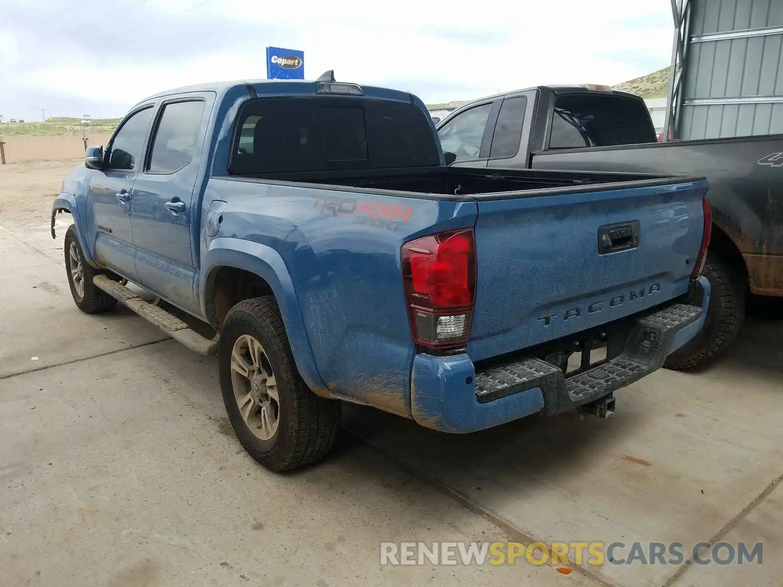 3 Photograph of a damaged car 3TMCZ5AN8KM264173 TOYOTA TACOMA 2019