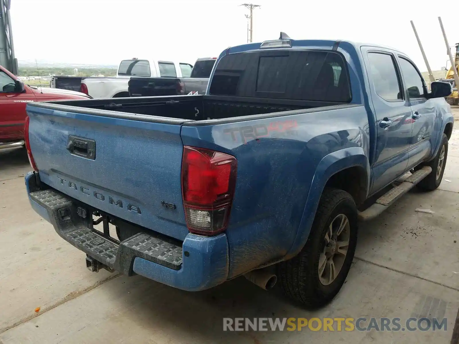 4 Photograph of a damaged car 3TMCZ5AN8KM264173 TOYOTA TACOMA 2019