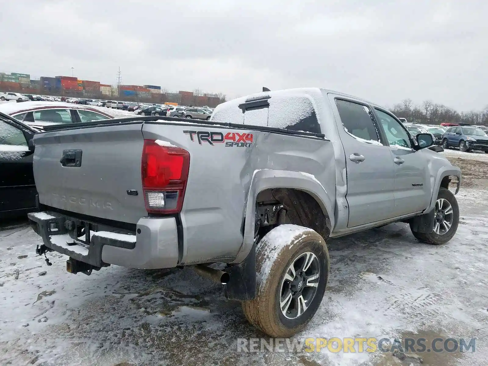 4 Photograph of a damaged car 3TMCZ5AN8KM268868 TOYOTA TACOMA 2019