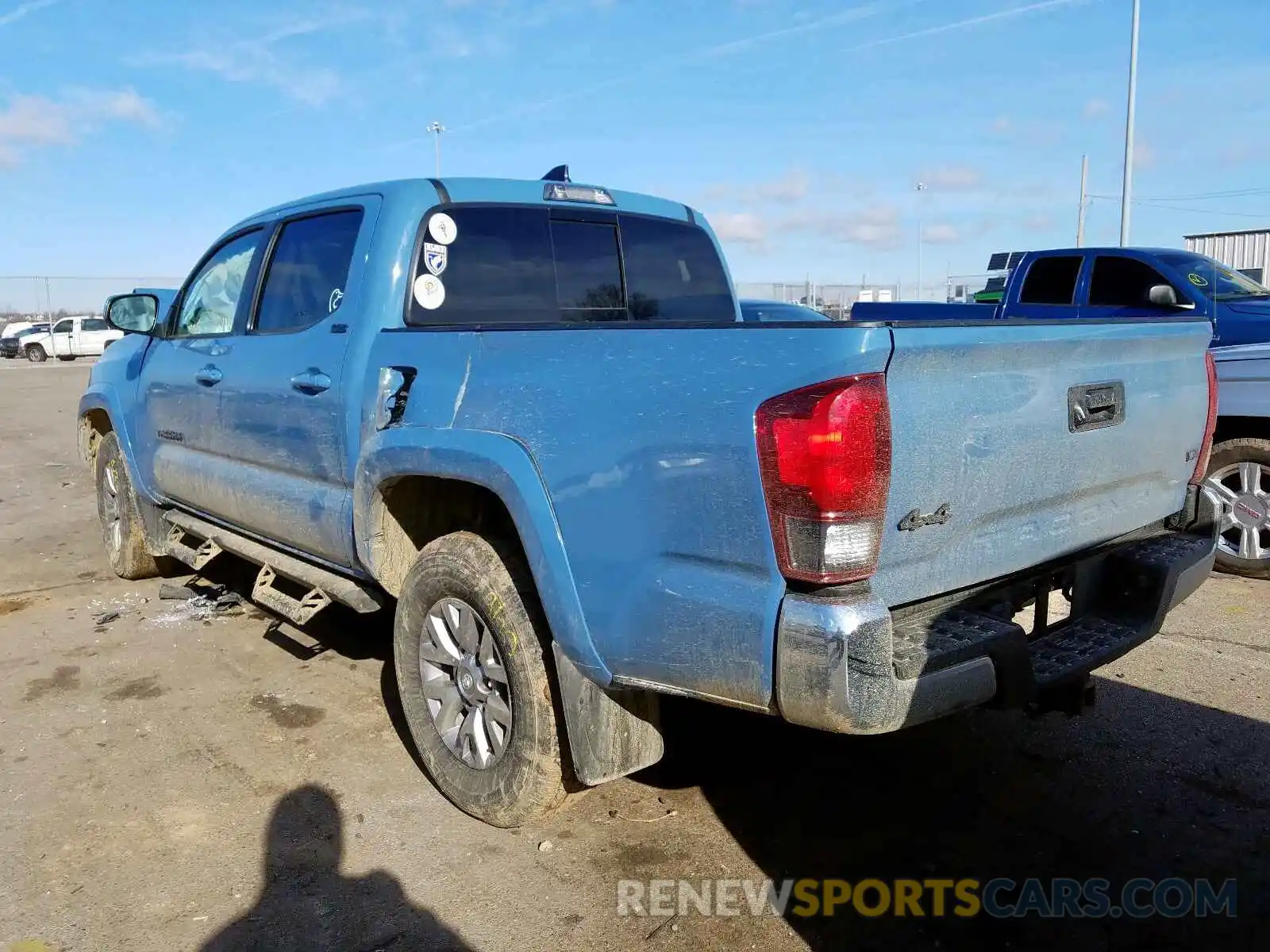 3 Photograph of a damaged car 3TMCZ5AN8KM271916 TOYOTA TACOMA 2019