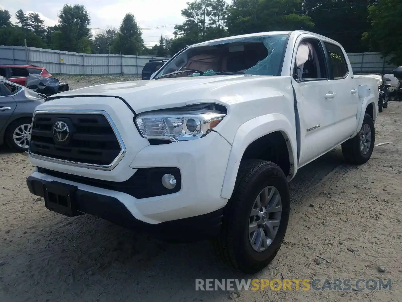 2 Фотография поврежденного автомобиля 3TMCZ5AN8KM272564 TOYOTA TACOMA 2019