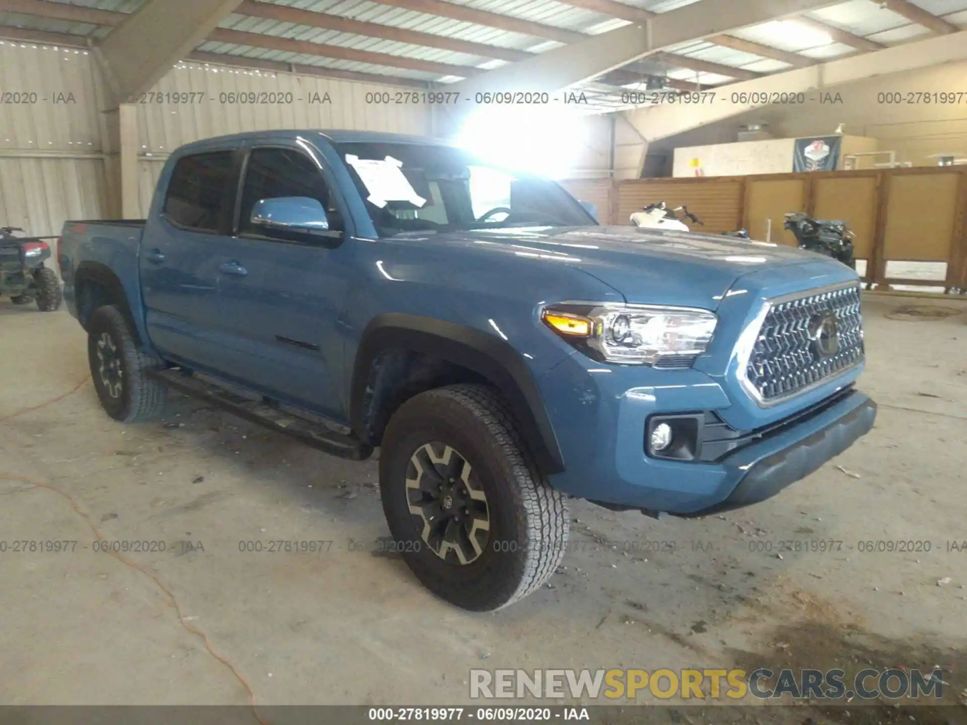 1 Photograph of a damaged car 3TMCZ5AN8KM275769 TOYOTA TACOMA 2019