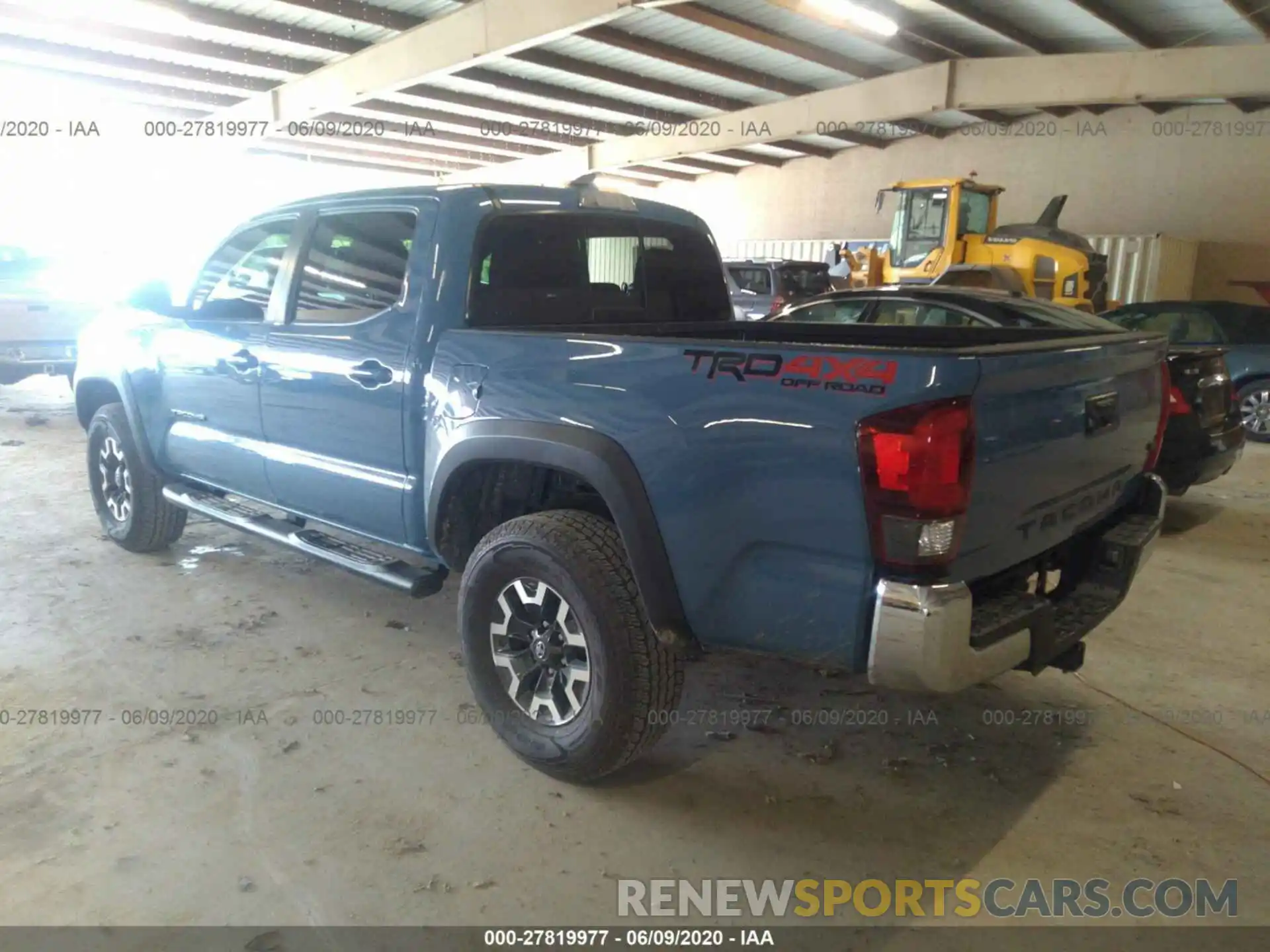 3 Photograph of a damaged car 3TMCZ5AN8KM275769 TOYOTA TACOMA 2019