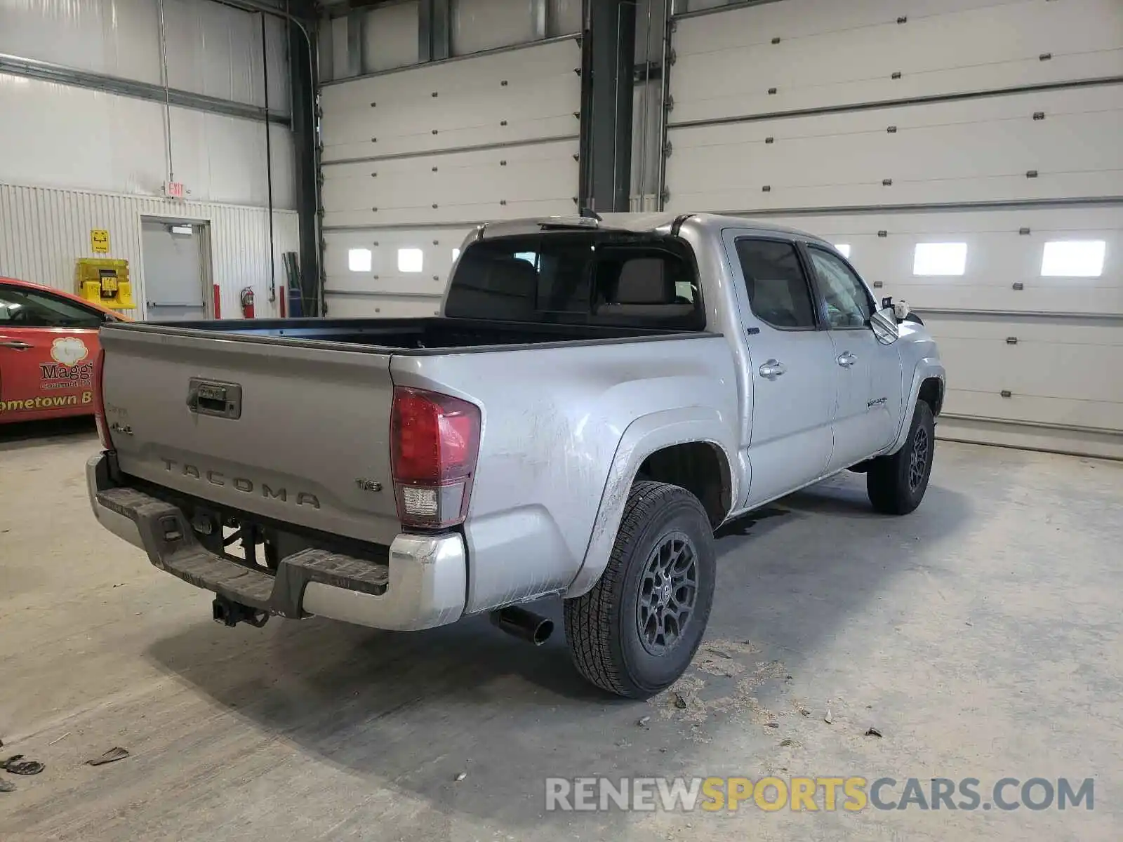 4 Photograph of a damaged car 3TMCZ5AN8KM278784 TOYOTA TACOMA 2019