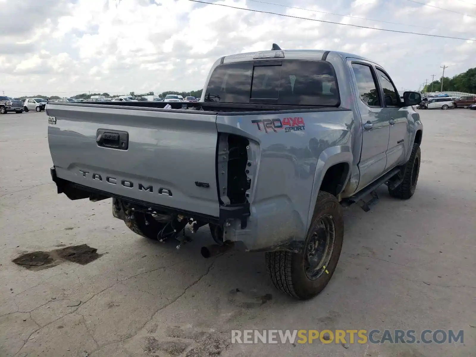 4 Photograph of a damaged car 3TMCZ5AN8KM282737 TOYOTA TACOMA 2019