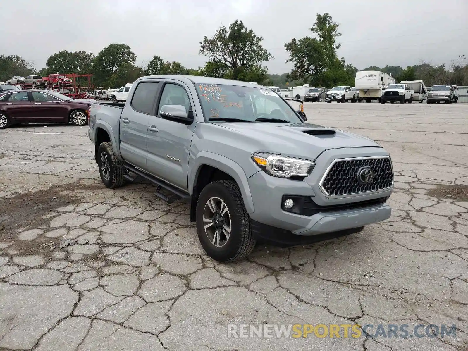 1 Photograph of a damaged car 3TMCZ5AN8KM282950 TOYOTA TACOMA 2019