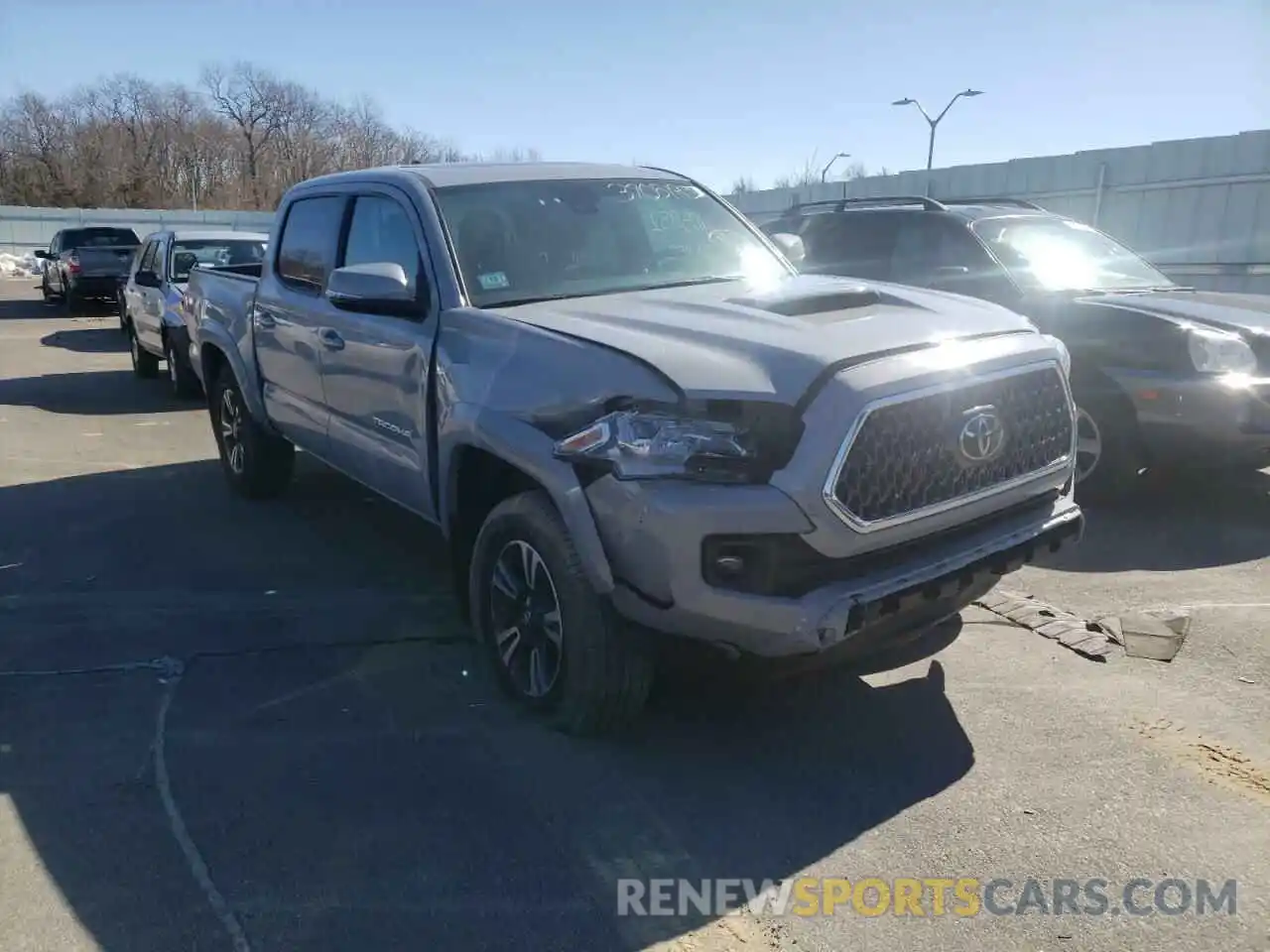 1 Photograph of a damaged car 3TMCZ5AN8KM283189 TOYOTA TACOMA 2019