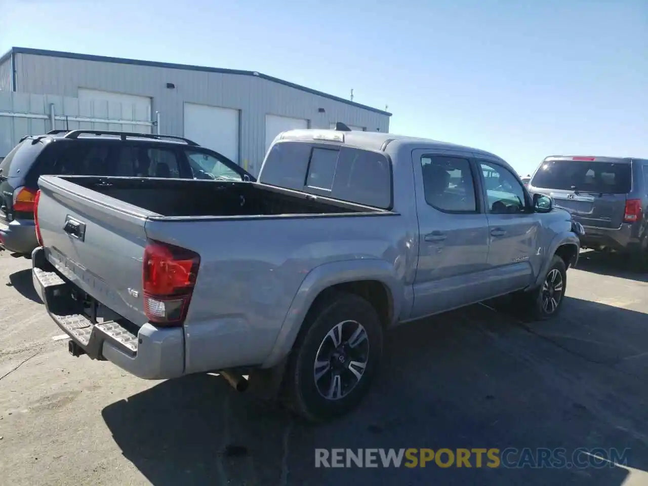 4 Photograph of a damaged car 3TMCZ5AN8KM283189 TOYOTA TACOMA 2019