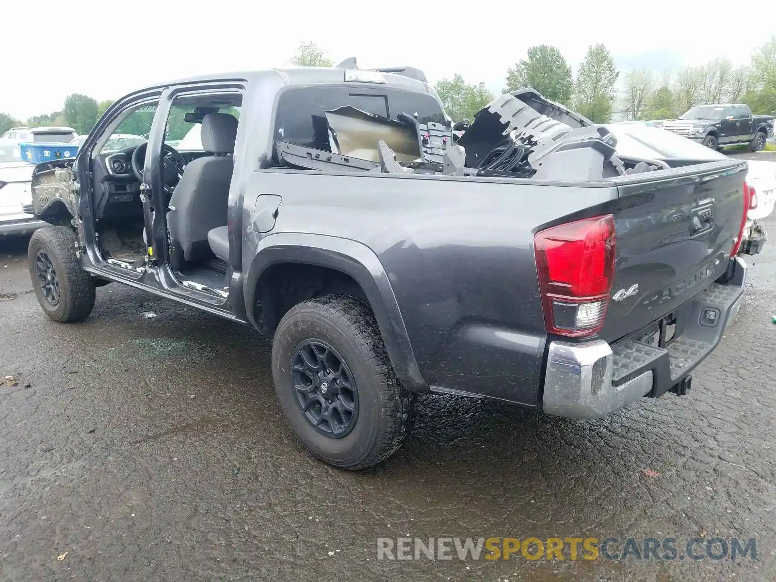 3 Photograph of a damaged car 3TMCZ5AN8KM284942 TOYOTA TACOMA 2019