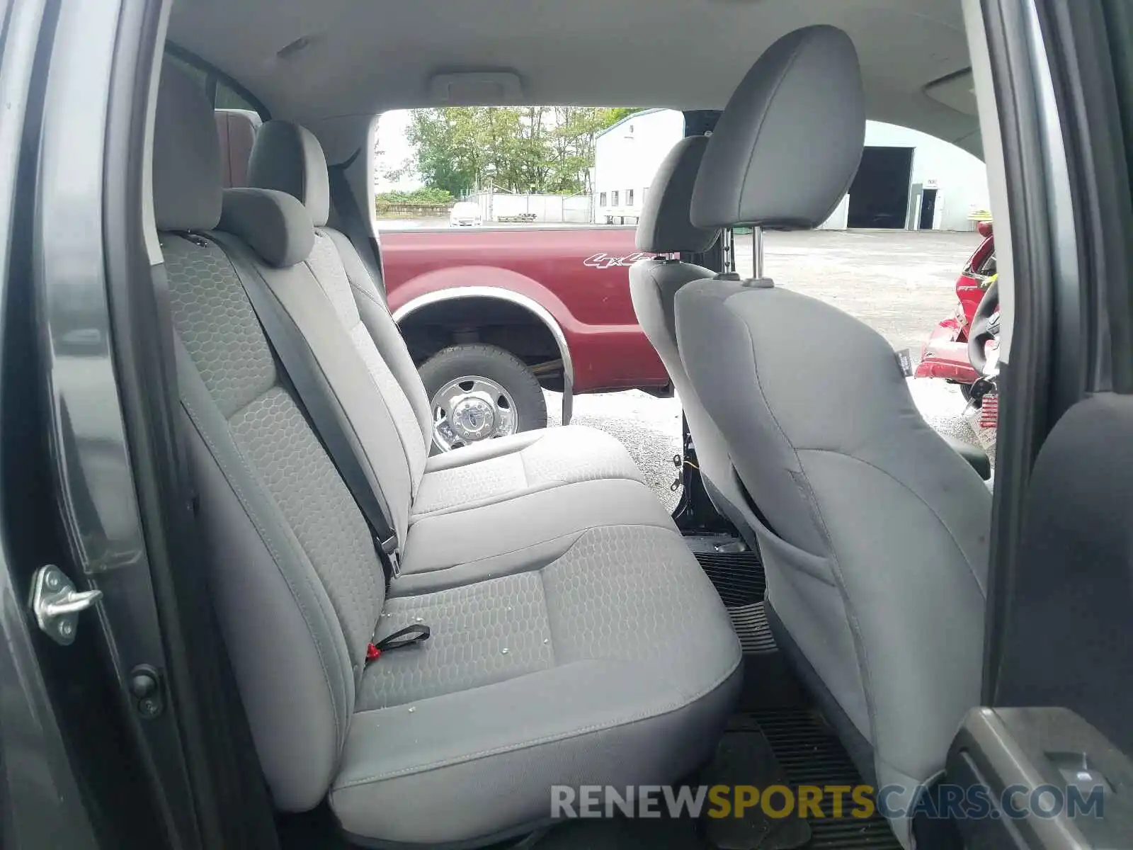 6 Photograph of a damaged car 3TMCZ5AN8KM284942 TOYOTA TACOMA 2019