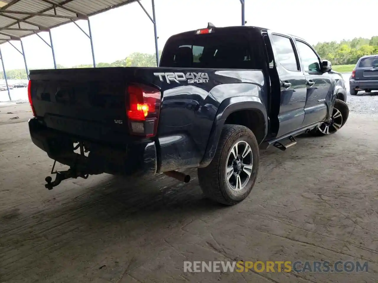 4 Photograph of a damaged car 3TMCZ5AN8KM285556 TOYOTA TACOMA 2019