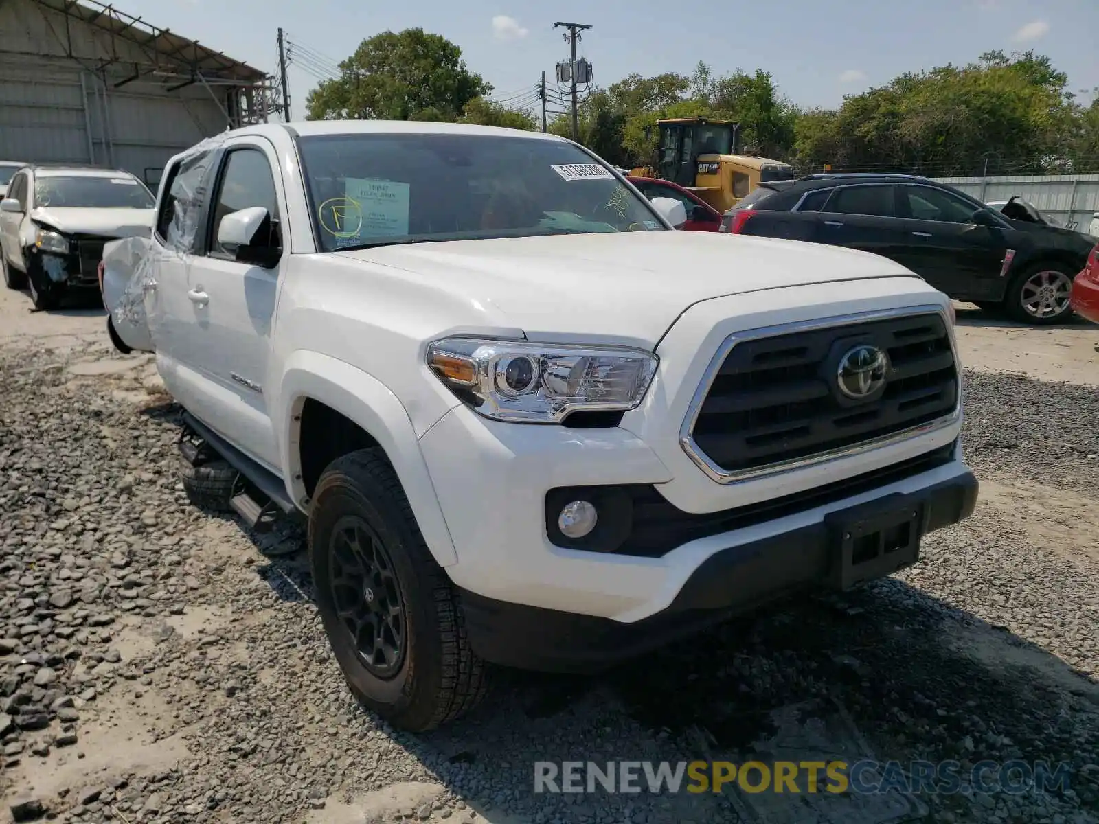 1 Photograph of a damaged car 3TMCZ5AN8KM285945 TOYOTA TACOMA 2019