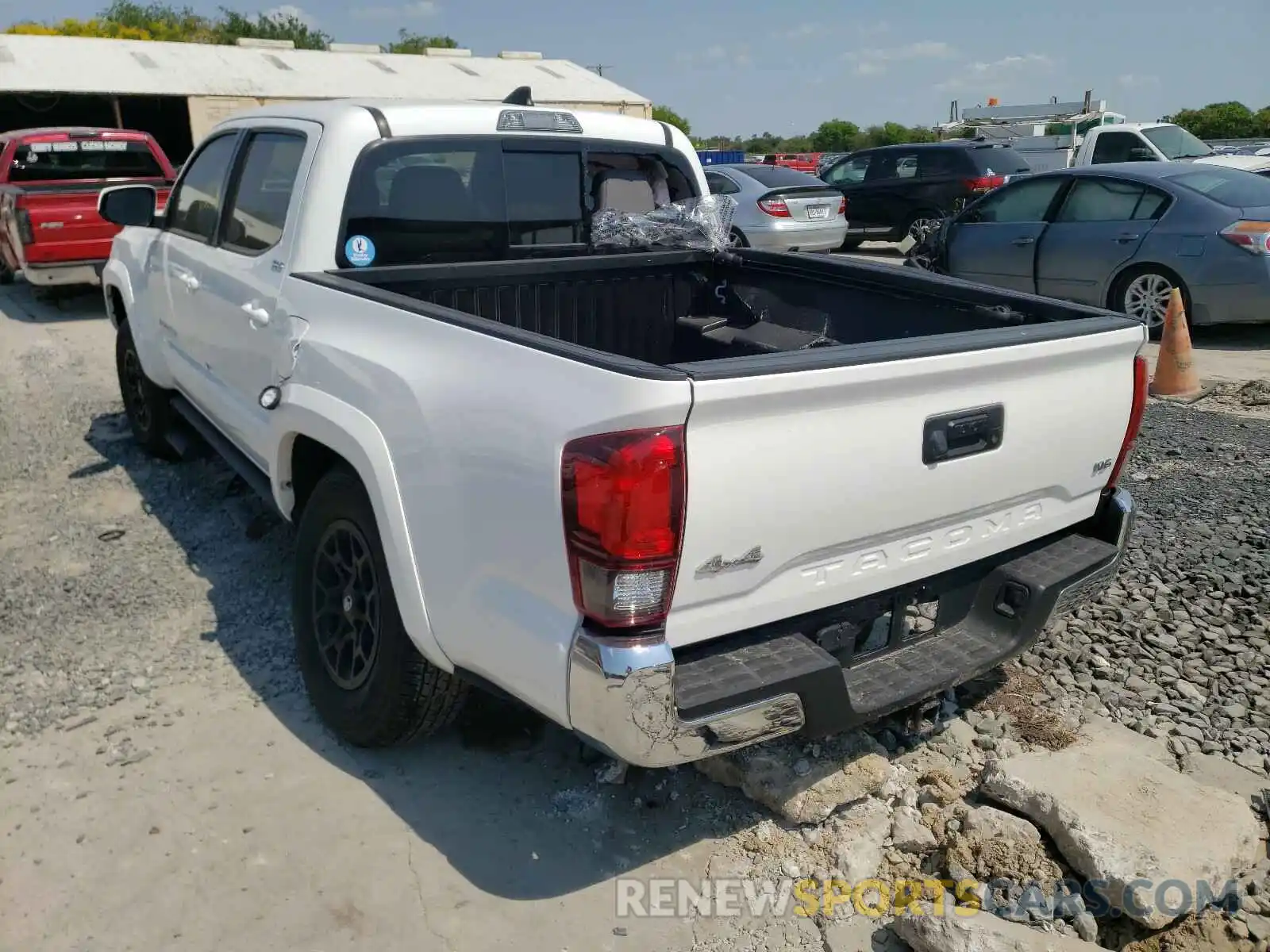 3 Photograph of a damaged car 3TMCZ5AN8KM285945 TOYOTA TACOMA 2019