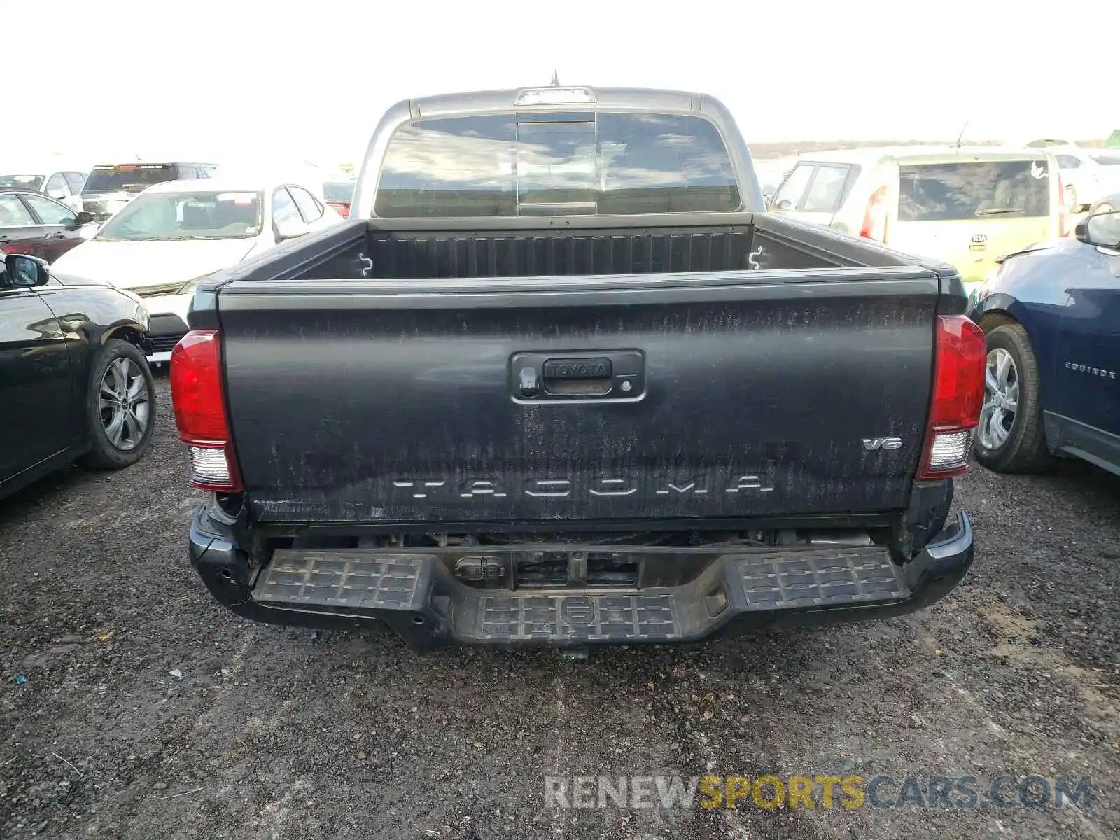 9 Photograph of a damaged car 3TMCZ5AN8KM287839 TOYOTA TACOMA 2019