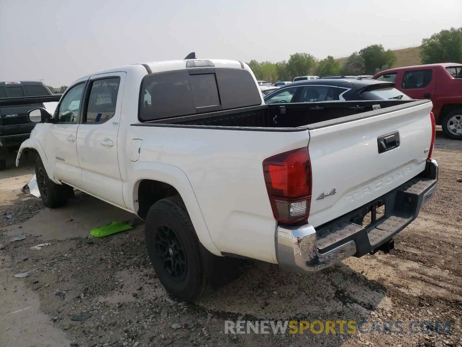 3 Photograph of a damaged car 3TMCZ5AN9KM192898 TOYOTA TACOMA 2019