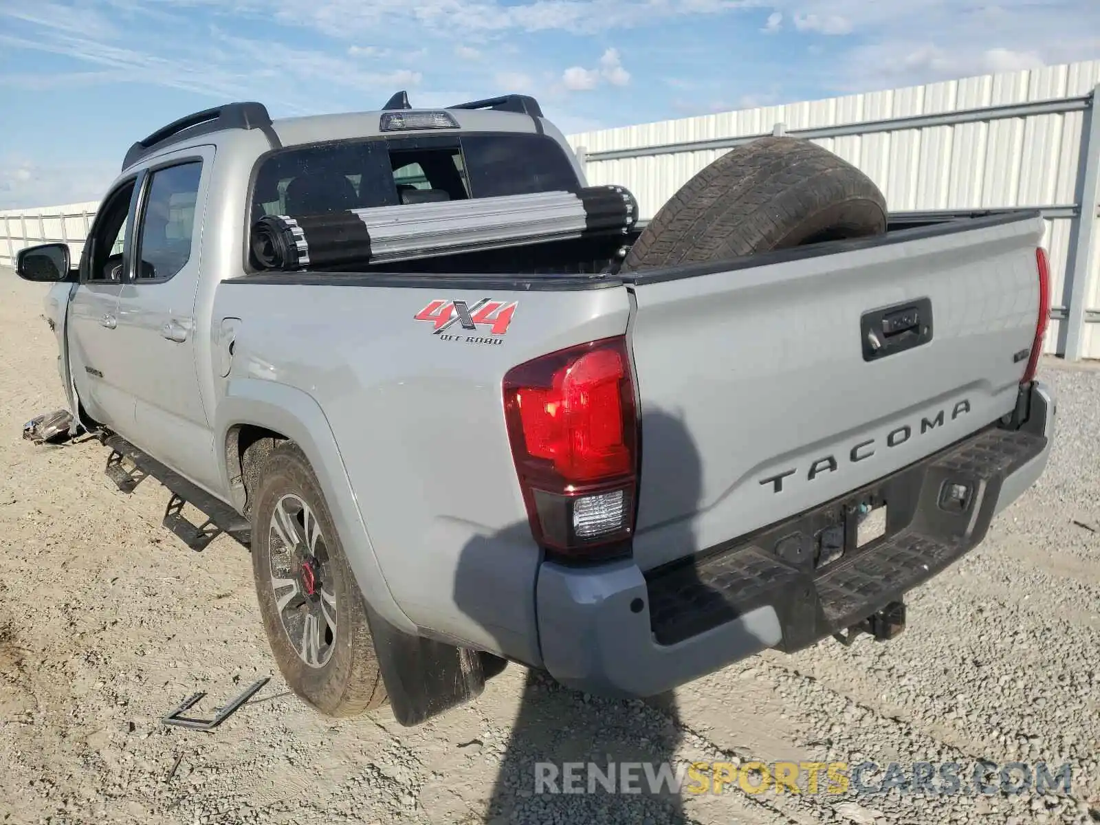 3 Photograph of a damaged car 3TMCZ5AN9KM194182 TOYOTA TACOMA 2019