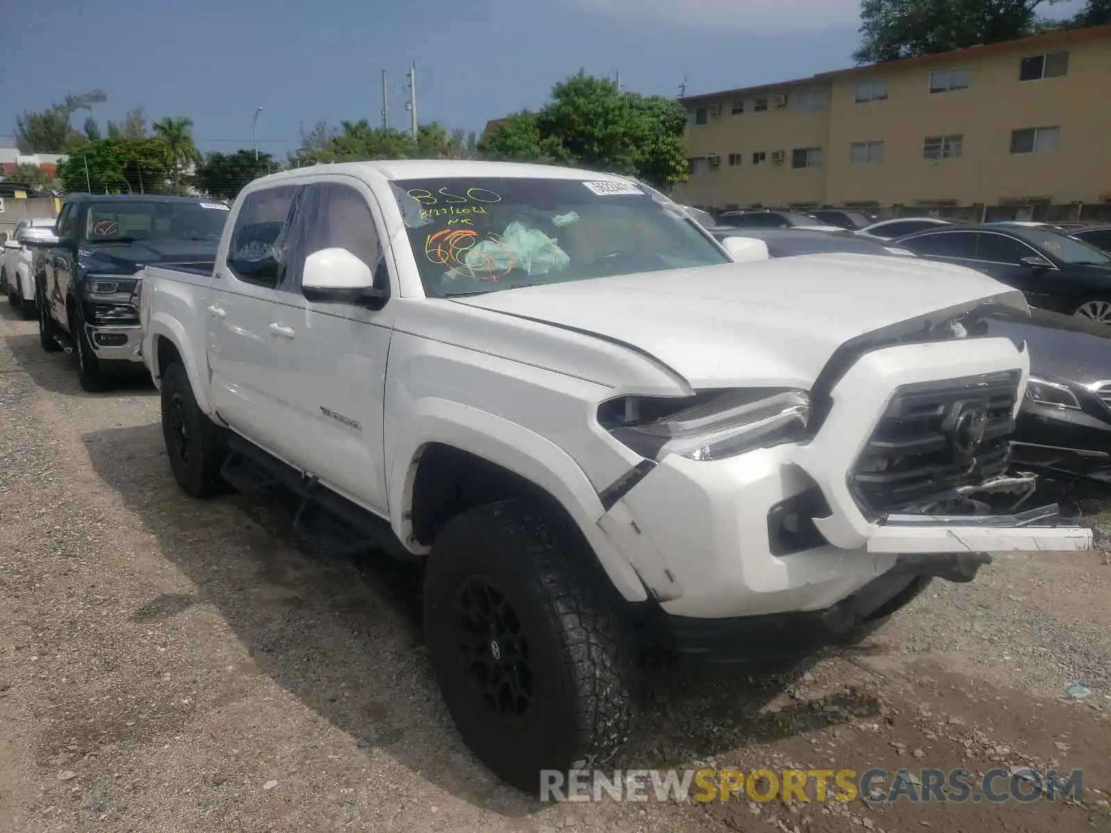 1 Photograph of a damaged car 3TMCZ5AN9KM196871 TOYOTA TACOMA 2019