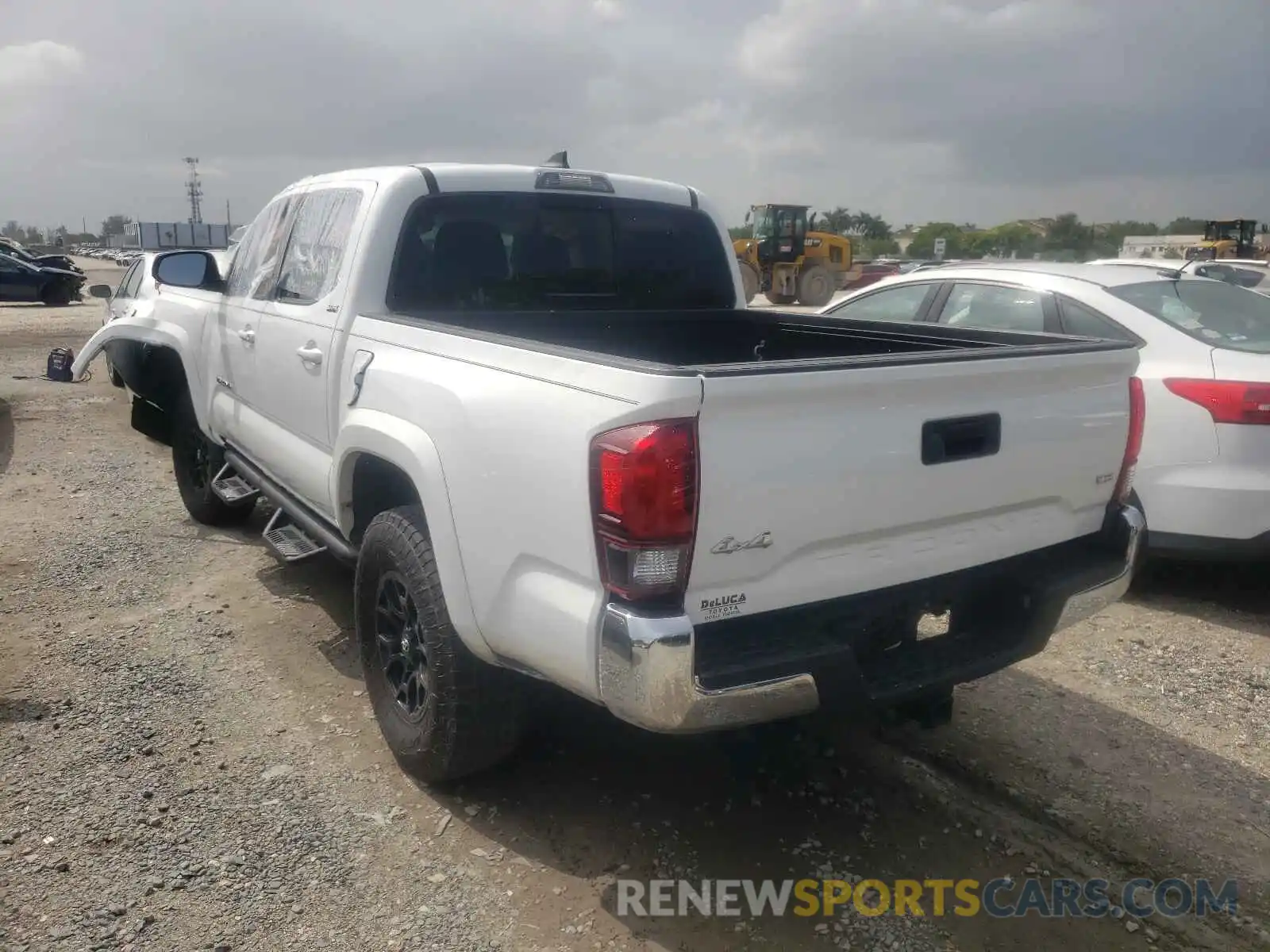 3 Photograph of a damaged car 3TMCZ5AN9KM196871 TOYOTA TACOMA 2019