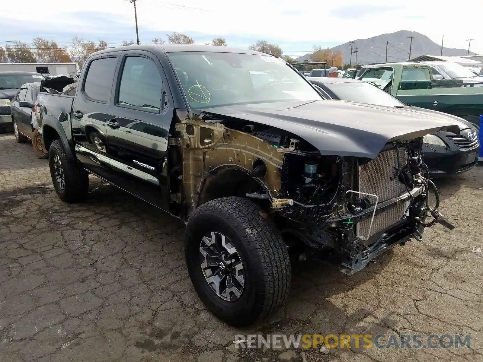 1 Photograph of a damaged car 3TMCZ5AN9KM197096 TOYOTA TACOMA 2019