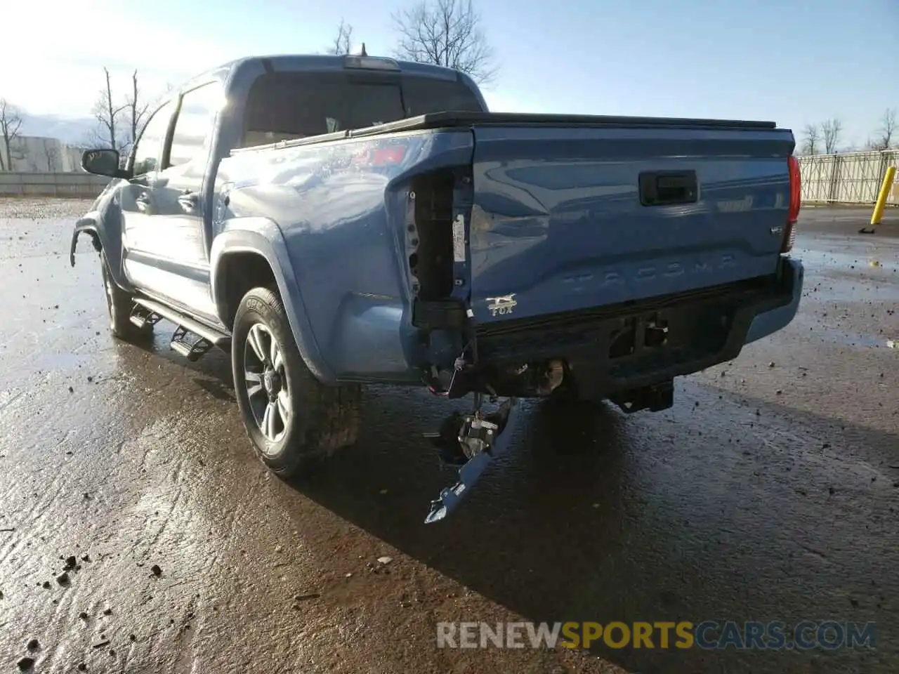 3 Photograph of a damaged car 3TMCZ5AN9KM198698 TOYOTA TACOMA 2019