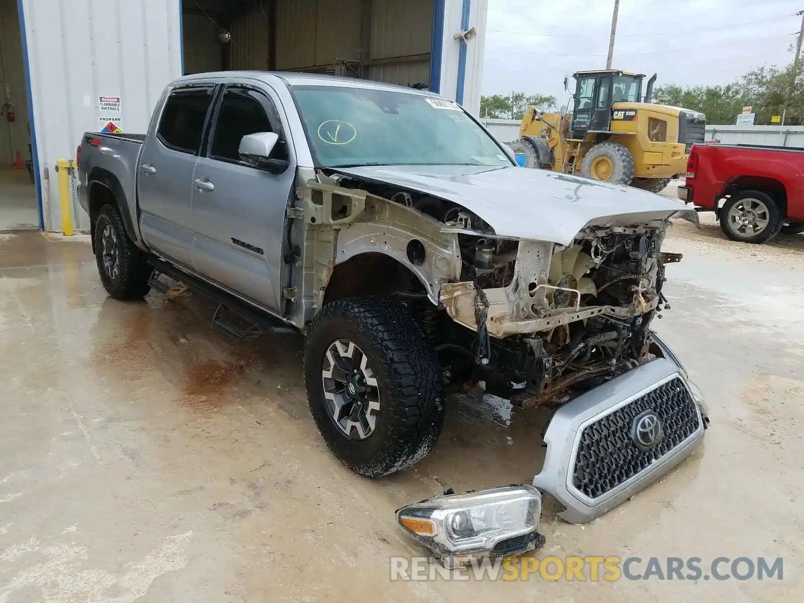 1 Photograph of a damaged car 3TMCZ5AN9KM199253 TOYOTA TACOMA 2019