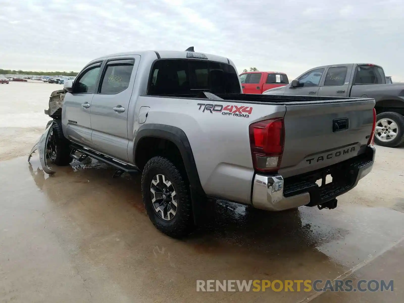 3 Photograph of a damaged car 3TMCZ5AN9KM199253 TOYOTA TACOMA 2019