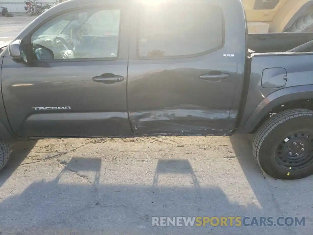 9 Photograph of a damaged car 3TMCZ5AN9KM199348 TOYOTA TACOMA 2019