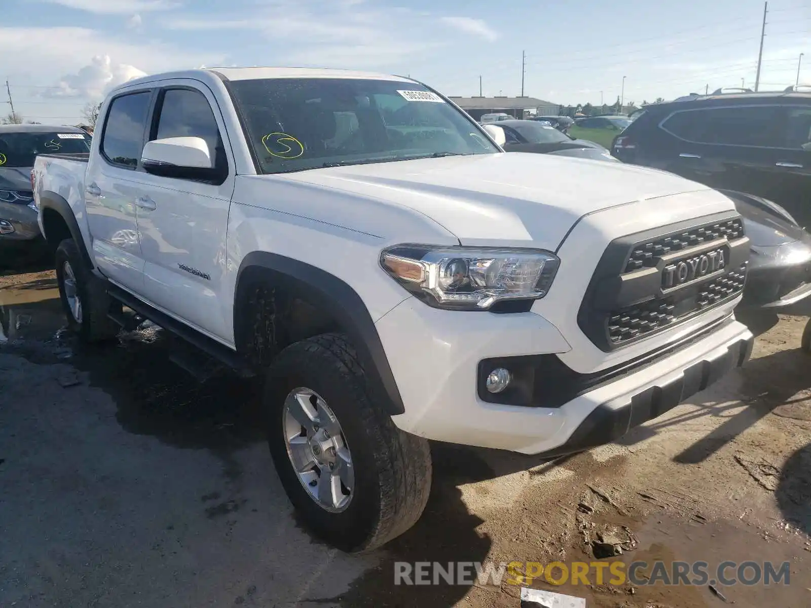 1 Photograph of a damaged car 3TMCZ5AN9KM199589 TOYOTA TACOMA 2019