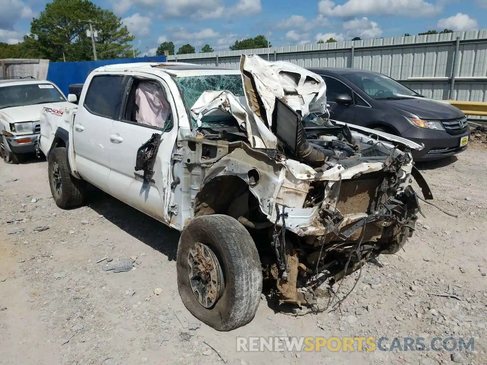 1 Photograph of a damaged car 3TMCZ5AN9KM200076 TOYOTA TACOMA 2019